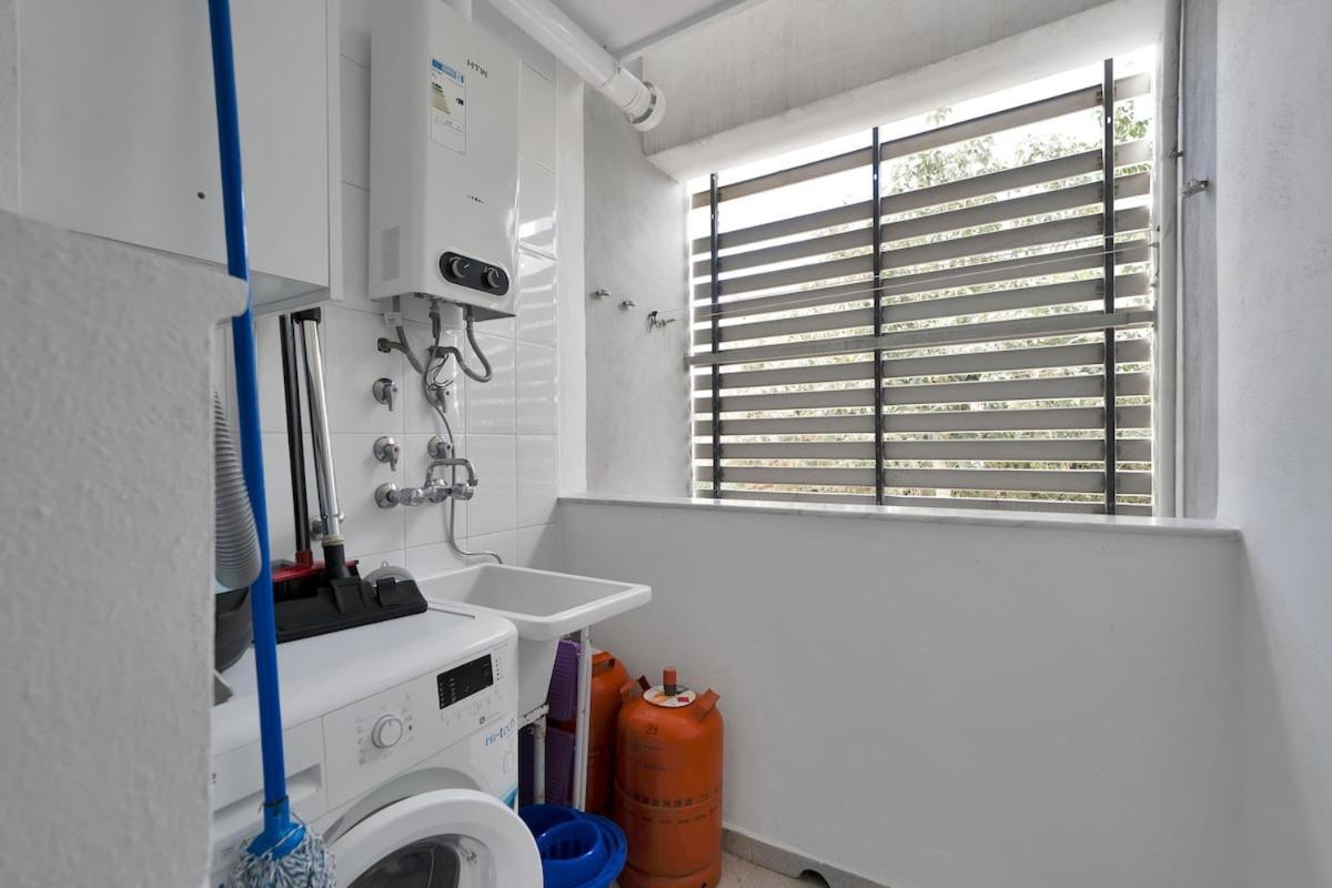 Tropical Chic In San Pedro - San Marino Iii Apartment