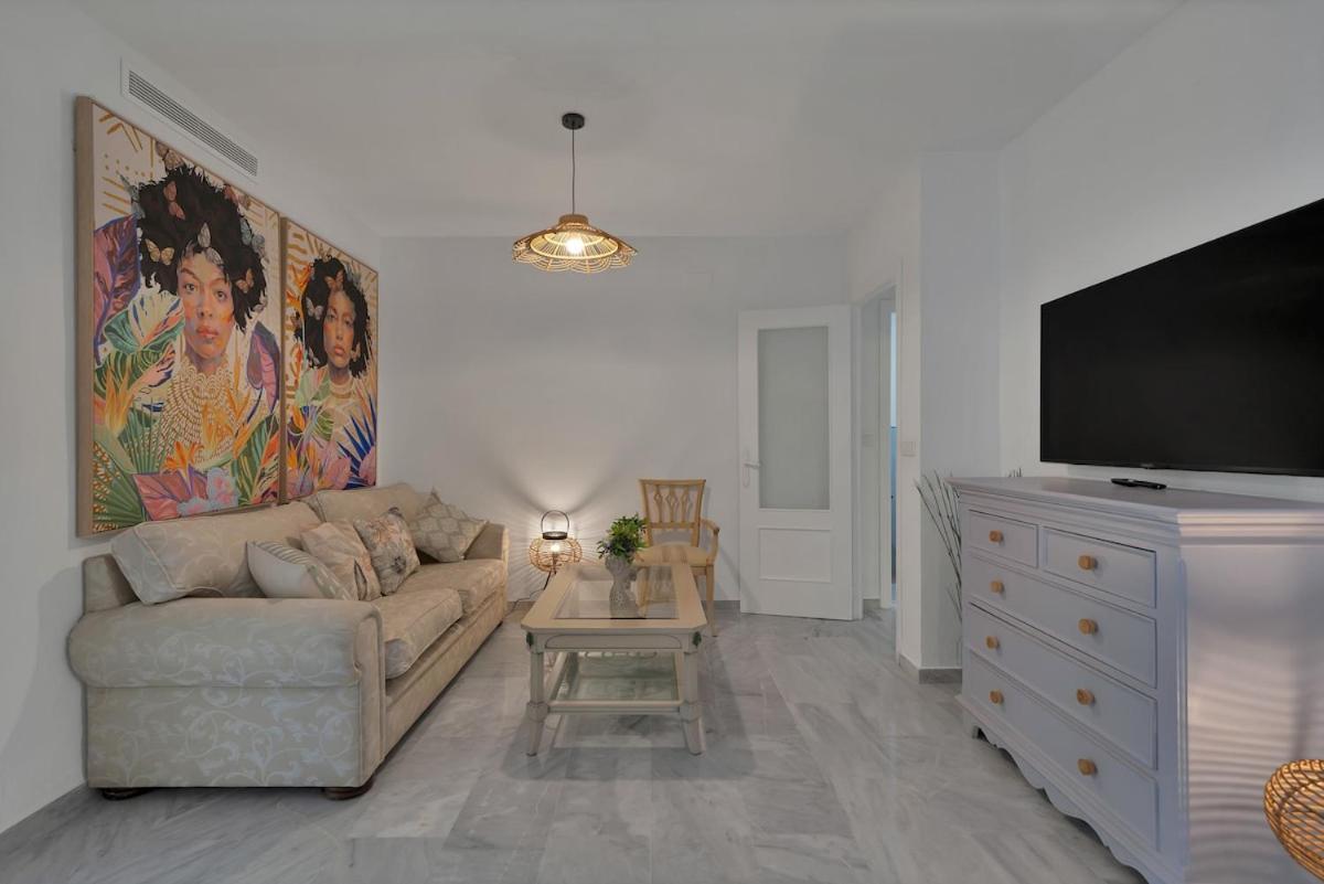 Tropical Chic In San Pedro - San Marino Iii Apartment *